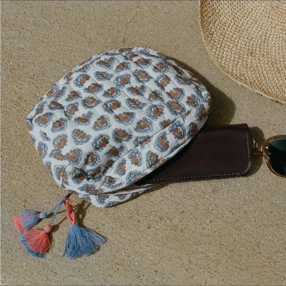 Doen Holloway Quilted Pouch in Bedford sea salt paisley